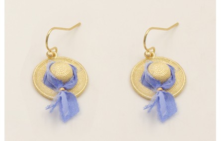 Pendientes sombrero dorado mate con cinta seda azu