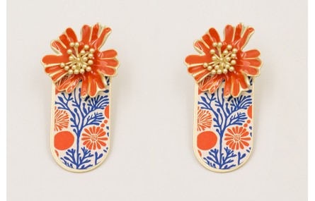 Pendientes flor esmaltada coral con pieza estamapa