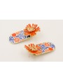 Pendientes flor esmaltada coral con pieza estamapa
