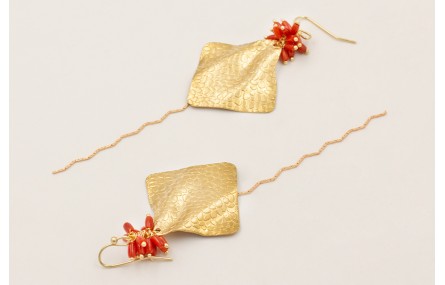 Pendientes pieza irregular manta raya dorada con f