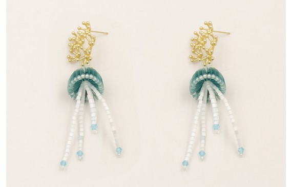 Pendientes medusa abalorios verde y blanca con per