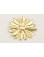 Broche flores grandes esmalte beige con bola coral