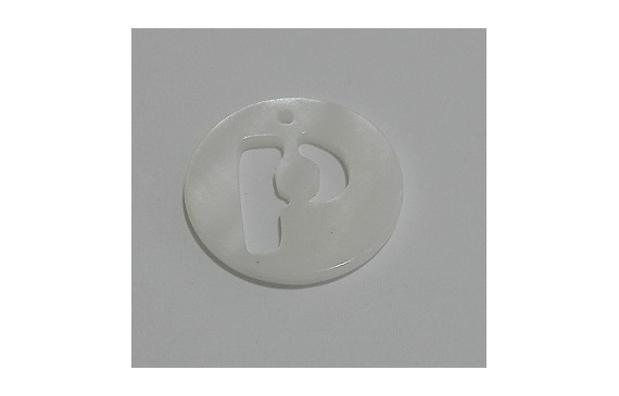 Letra calada 15mm Nacar P