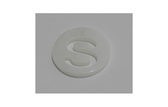 Letra calada 15mm Nacar S