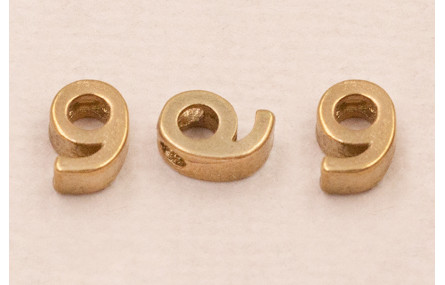 Pieza Número 9 7*6*2 Oro