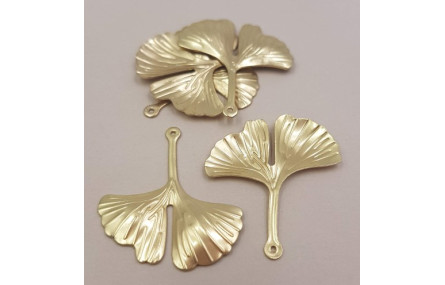 Colgante Hoja de Gingko 26*27mm Oro Mate