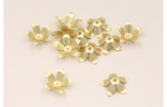 Cuenta Flor casquilla 5 pétalos 13mm Dorado Mate
