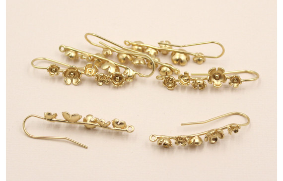 Pendiente con 5 flores 35mm Dorado Mate