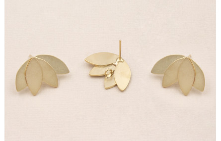 Pendiente Flor de Lotto 20*15mm Dorado Mate