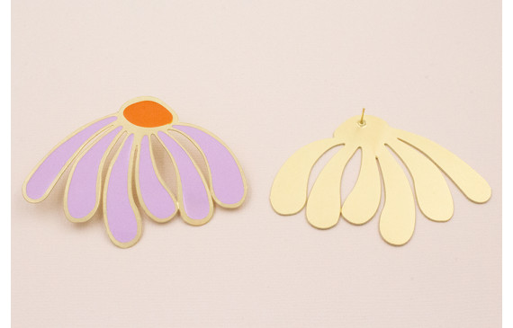 Pendiente pétalos Lila y Melocotón 70*50 Oro Mate