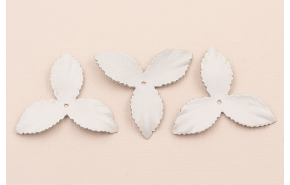 Flor pétalos relieve 45mm diam. Blanco