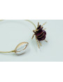 Pulsera rigida fina con esmaltes granates y concha