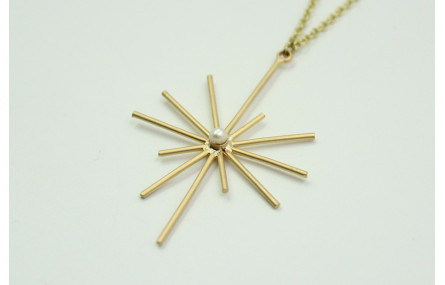 Collar con cadena eslabón pequeño oro mate y colga