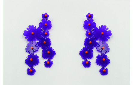 Pendiente grande de varias flores de metacrilato e