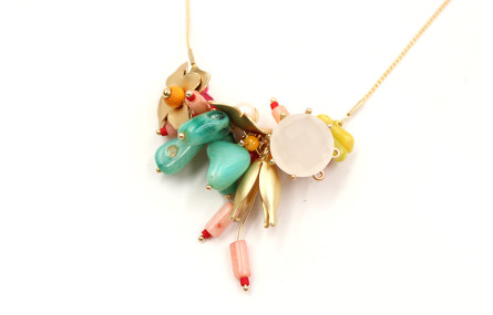 Gargantilla cadena fina oro con el centro de semip