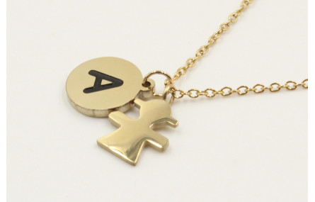 Collar con cadena de acero inoxidable y colgando c