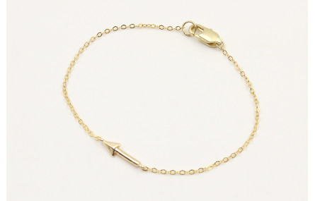Pulsera cadena eslabon pequeño dorado con flecha. 