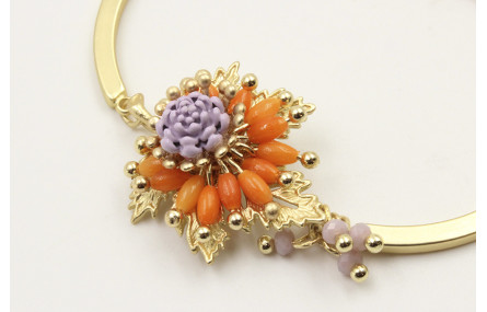 Pulsera semirigida con hoja central oro mate, oval