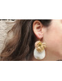 Pendientes con gots de nacar, nenufar en oro mate,