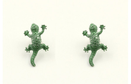 Pendientes lagarto esmaltado verde. Largo 2cm.