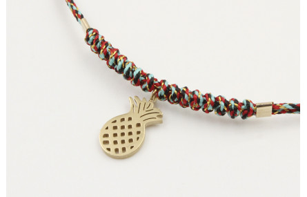Pulsera hilo macrame azul,rojo y oro con nudo macr
