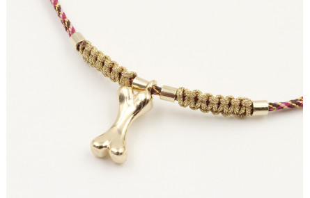 Pulsera hilo microdriza granate y oro con nudo mac