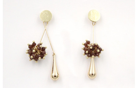 Pendientes irregulares con perno disco dorado con 