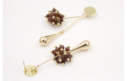 Pendientes irregulares con perno disco dorado con 