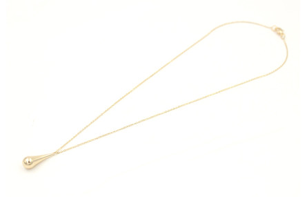 Solitario de cadena de acero inoxidable dorada con