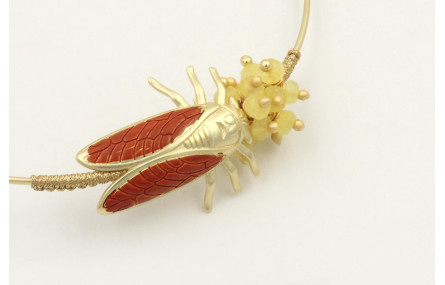 Pulsera rigida con cigarra oro mate y teja, forrad