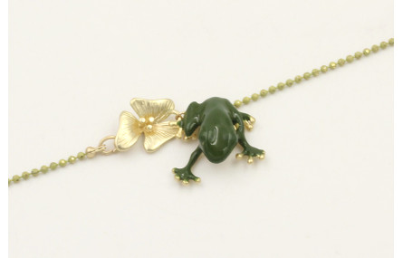 Pulsera cadena bolas esmaltada pistacho en el cent