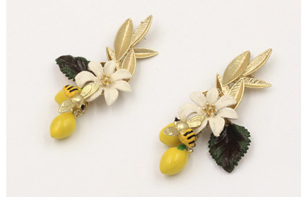 Pendientes perno conjunto hojas dorado mate colgan