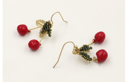 Pendientes perno sencillo con manzanas esmaltadas 