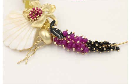 Collar rigido burruños abalorio negro y morado con