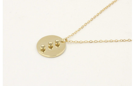 Solitario cadena eslabón pequeño dorado con colgan