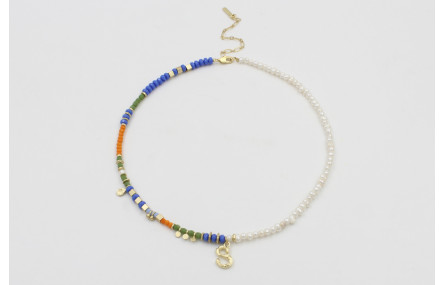 Collar con facetadas verdes,ovnis facetados azules