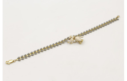 Pulsera cadena de pétalos esmalte gris, colgante c