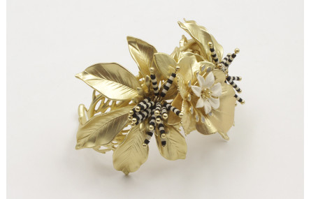 Brazalete de coral con flores 7 pétalos grande,hoj