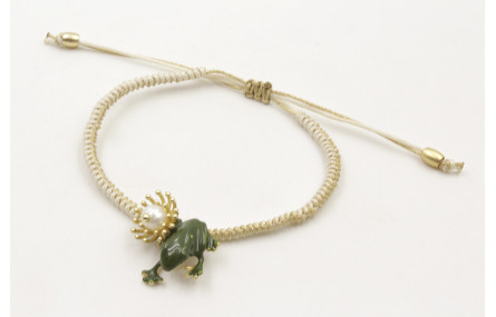 Pulsera hilo con nudo serpiente mitad crema mitad 