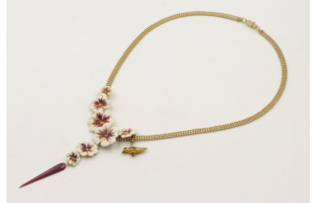 Collar cadena bolas 3 bandas dorada mate con flore