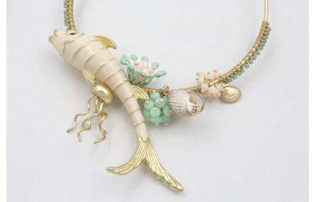 Pendientes asimetricos perno listón dorado mate co