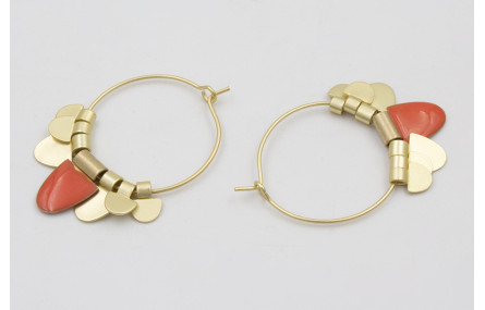 Pendientes aro mediano dorado mate dagas rosa cora