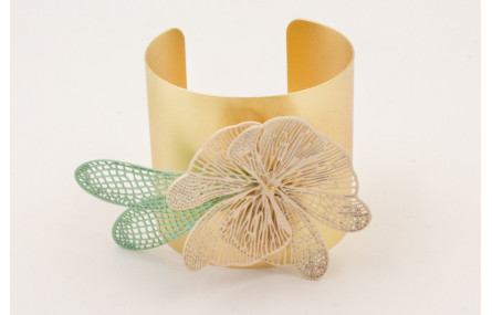 Brazalete rigido con alas mariposa esmalte marrón 