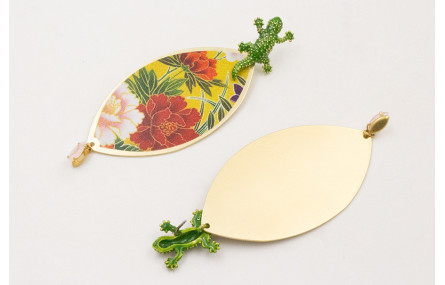 Pendientes perno lagarto esmaltado verde con ovalo