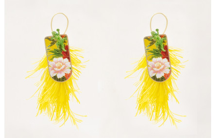 Pendientes perno herradura dorado mate con flecos 