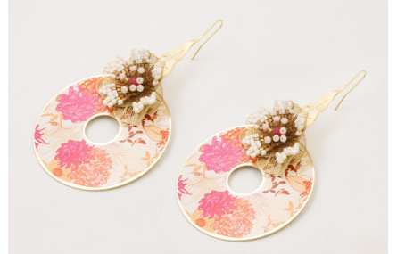 Pendientes hoja alargada calada dorada mate con co