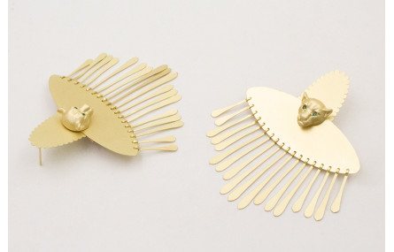 Pendientes perno semi ovalado dentado con colgante