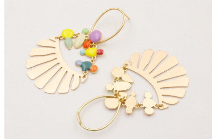 Pendientes herradura con lámina babero con esmalti