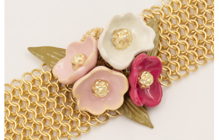 Pulsera malla con flores acampanadas rosa, blanca,