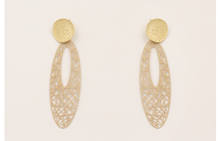 Pendientes perno disco dorado mate y filigrana ova